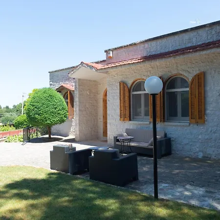 Villa dei Pini with exclusive pool-2